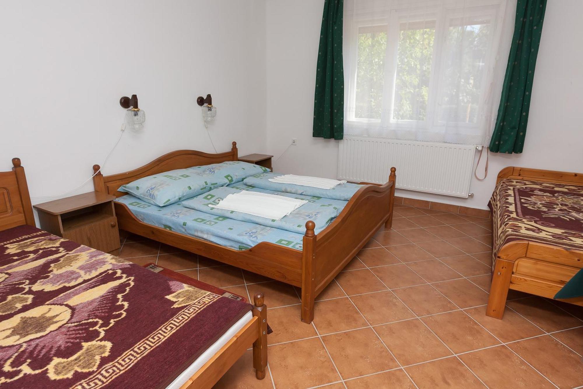Paratlan Apartmanhaz Szilvasvarad Exterior photo